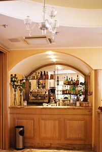 bar